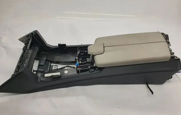 Mercedes-Benz C W204 Armrest