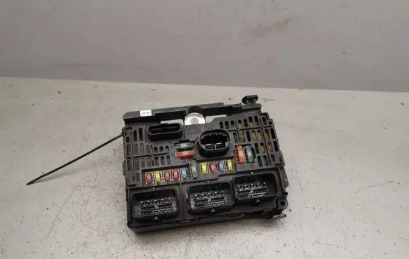 Peugeot 607 BSM Control unit S118983006N 9658539680 BSML06