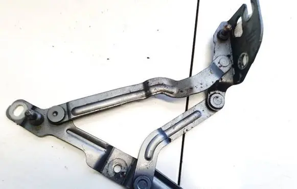 Audi A4 S4 B5 8D Tailgate/trunk/boot hinge 8d5827301a