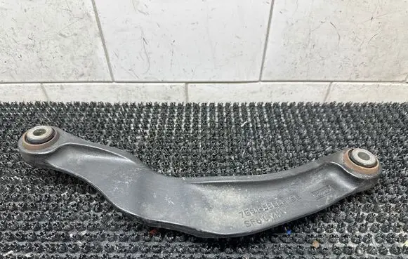 Rear upper control arm/wishbone