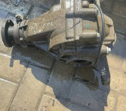 Mercedes-Benz ML W163 Rear axle beam with reductor 