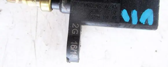 Volkswagen Golf VII Coolant temperature sensor 03F919501B