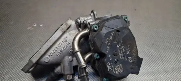 Volkswagen Golf VII Throttle valve 04L128063T 04L128637B