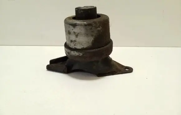 Volkswagen Transporter - Caravelle T5 Engine mount bracket 7H0199256H