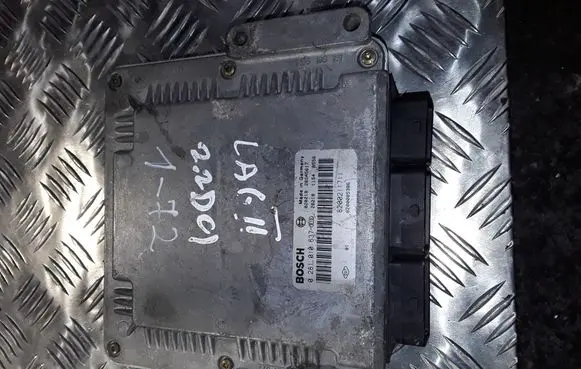 Renault Laguna II Engine control unit/module 0281010637 8200211711 8200085386