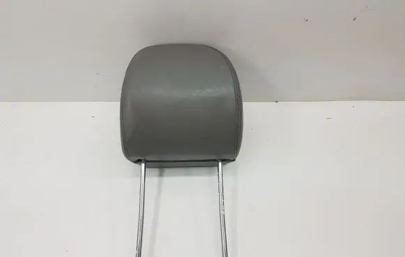 Chrysler 300 - 300C Front seat headrest 