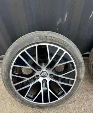 Porsche Taycan 9J1 R20 carbon fiber rim 