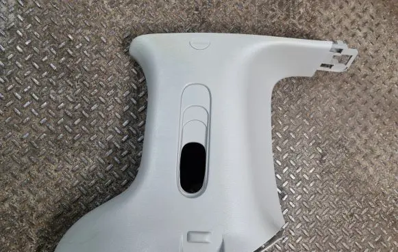 Chrysler Pacifica (C) pillar trim 5RH64PD2AG