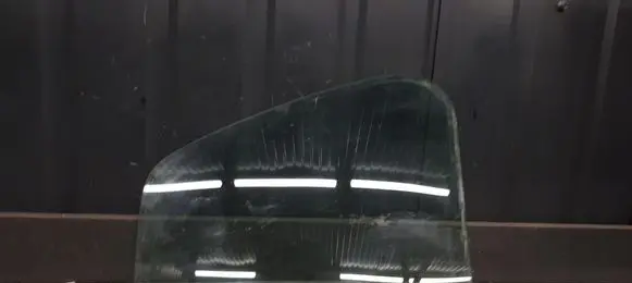 Volkswagen Golf III Rear side window
