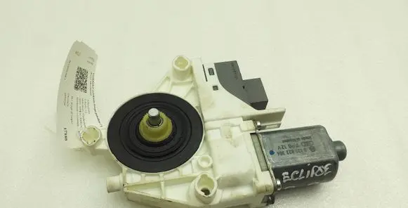 Mitsubishi Eclipse Front door window regulator motor 989634100 0130822304
