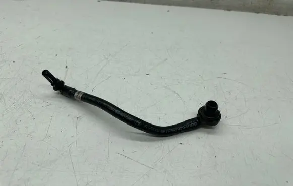 BMW 4 F32 F33 Breather/breather pipe/hose 7613026 1TT2204