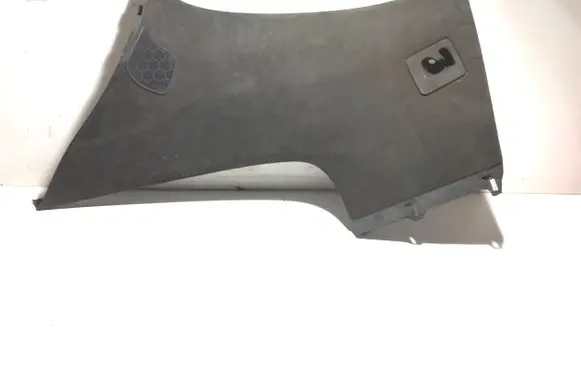 (D)pillar trim (top)