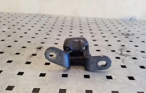 Toyota Yaris Front door upper hinge