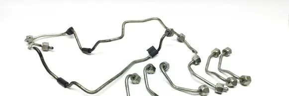 BMW 5 G30 G31 G38 Fuel injector supply line/pipe 