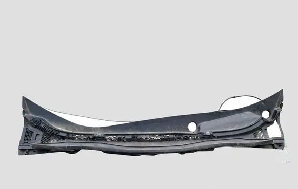 Nissan Leaf I (ZE0) Wiper trim 668623NL0A