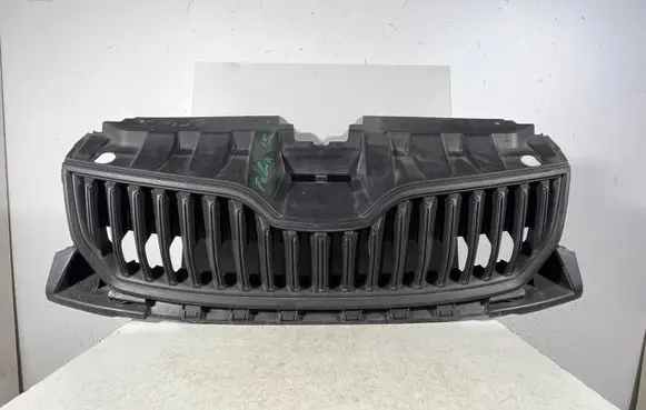 Skoda Fabia Mk3 (NJ) Front bumper upper radiator grill 6V0853653A