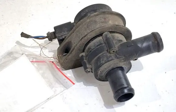 Volkswagen Jetta VI Oil filter mounting bracket 1K0965561F