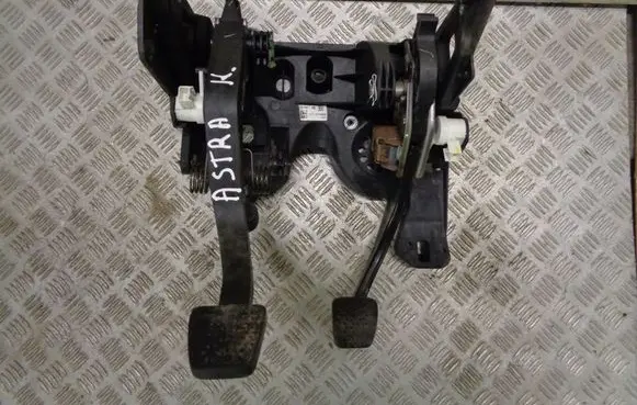 Opel Astra K Pedal assembly 39117365