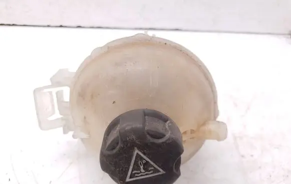 Peugeot 308 Coolant expansion tank/reservoir 9678511680 9678125880 9678125980