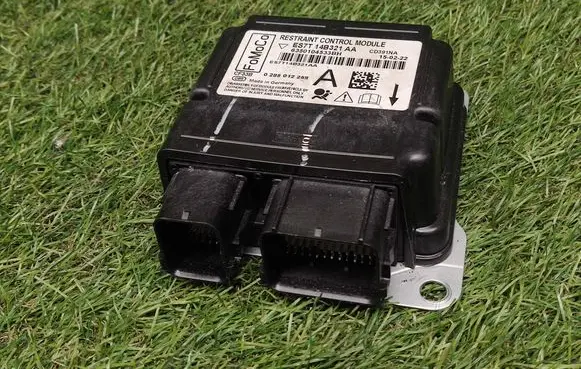 Ford Fusion II Airbag control unit/module ES7T14B321AA 0285012258