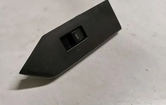 Ford Mustang V Electric window control switch DR3314A563AAW