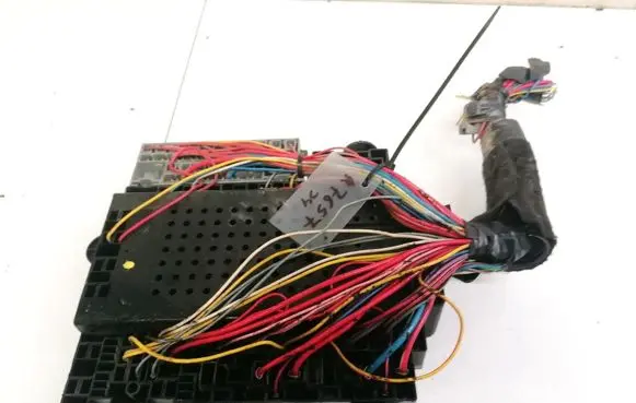 Volvo V70 Fuse box set 1451459 1445335