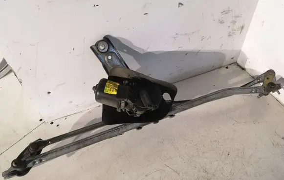 Front wiper linkage and motor