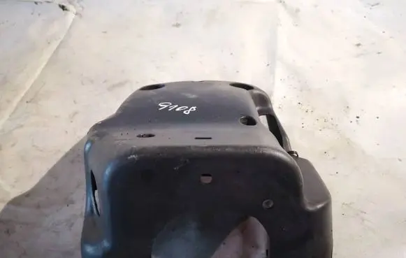 Honda CR-V Steering wheel column trim
