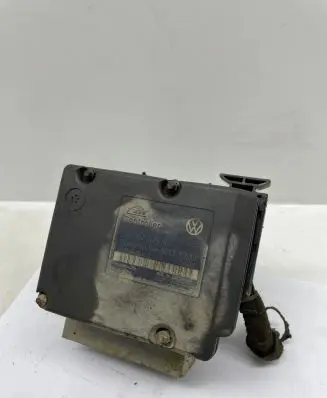 Volkswagen Golf IV ABS Pump 1J0907379R 10094903373 1UU9E04C19