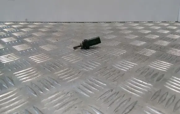 Coolant temperature sensor