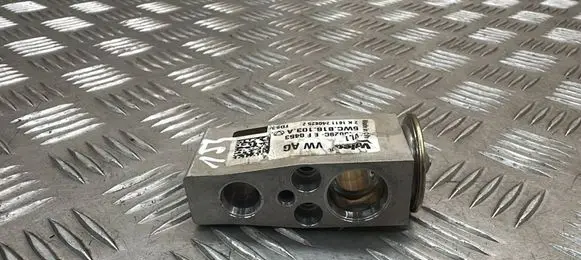 Audi A3 8Y Air conditioning (A/C) expansion valve 5Q0816679B 5WC816103A