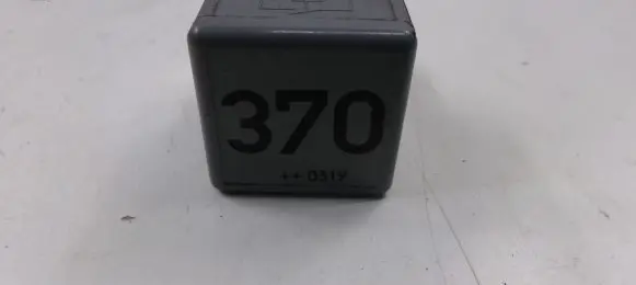 Skoda Superb B5 (3U) Other relay 8D0951253