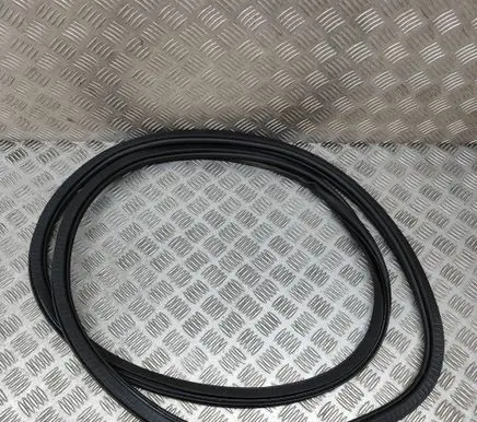 Volvo XC90 Rubber seal front coupe door 32229247