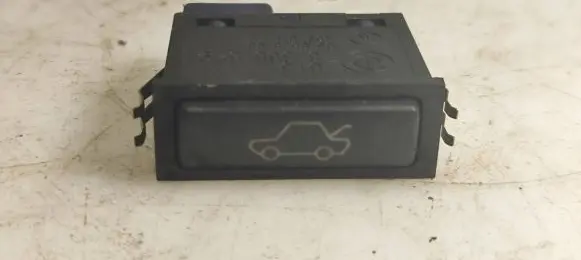 BMW X5 E53 Tailgate opening switch 8365579