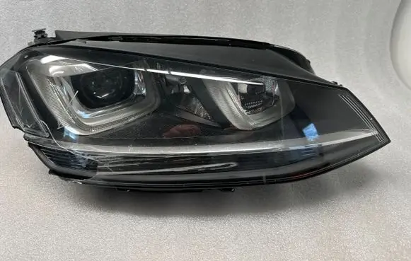 Volkswagen Golf VII Headlight/headlamp 5G1941752 90024306 17111T25557375