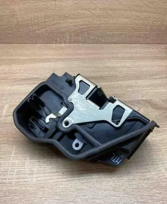 BMW 3 F30 F35 F31 Rear door lock 7202147 A046998