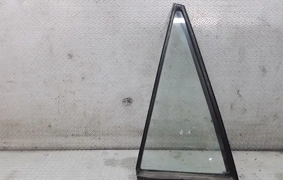 Toyota Corolla Verso E121 Rear vent window glass 