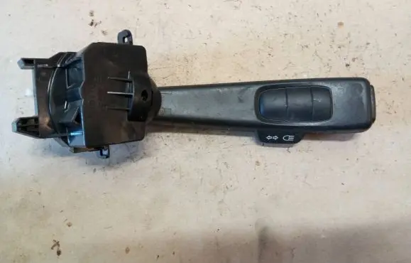 Volvo V50 Indicator stalk 17D770