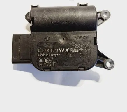 Volkswagen Jetta VI Air flap motor/actuator