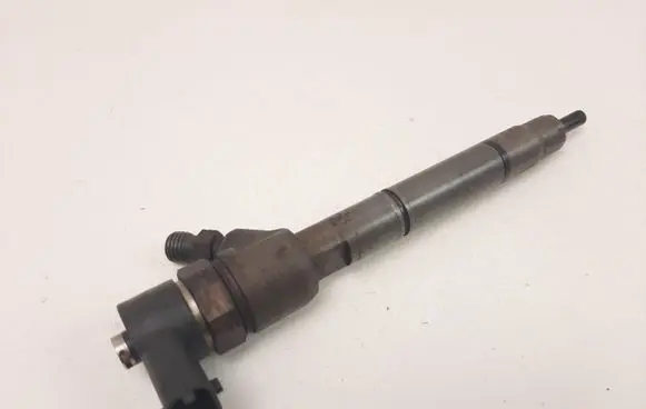 Fuel injector