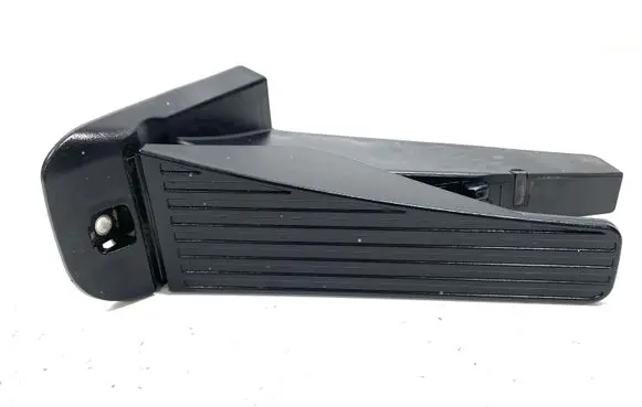 Volvo XC90 Accelerator throttle pedal 32212451 31369395 D1823