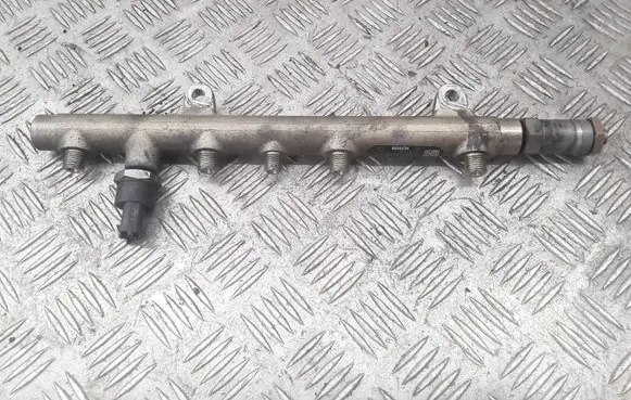 Renault Megane II Fuel main line pipe 8200347176 0445214024 044557