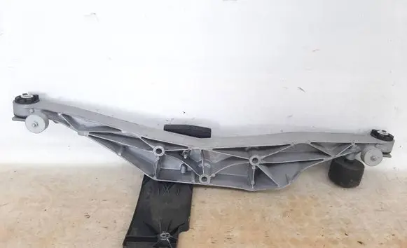 BMW X2 F39 Rear differential/diff mount bracket 6852896