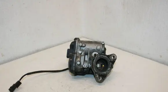 Nissan Note (E12) EGR valve HU1501000211 147138491R Q00510651