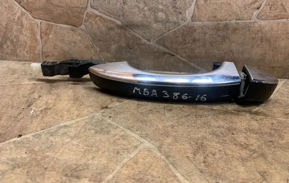 Audi A8 S8 D4 4H Front door exterior handle 4H0837205
