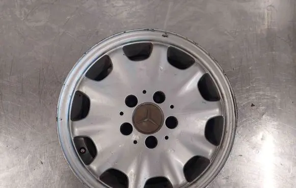 Mercedes-Benz E W210 R15 alloy rim 2104010102