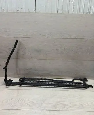 Mercedes-Benz E W212 Power steering radiator A2044601024