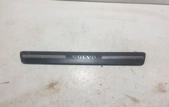 Volvo XC60 Front sill trim cover 31349213