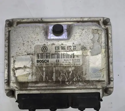 Volkswagen Polo III 6N 6N2 6NF Engine control unit/module 030906032BD 0261206767 26SA0000