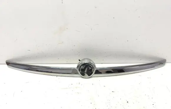 Opel Insignia A Tailgate trim 464192822